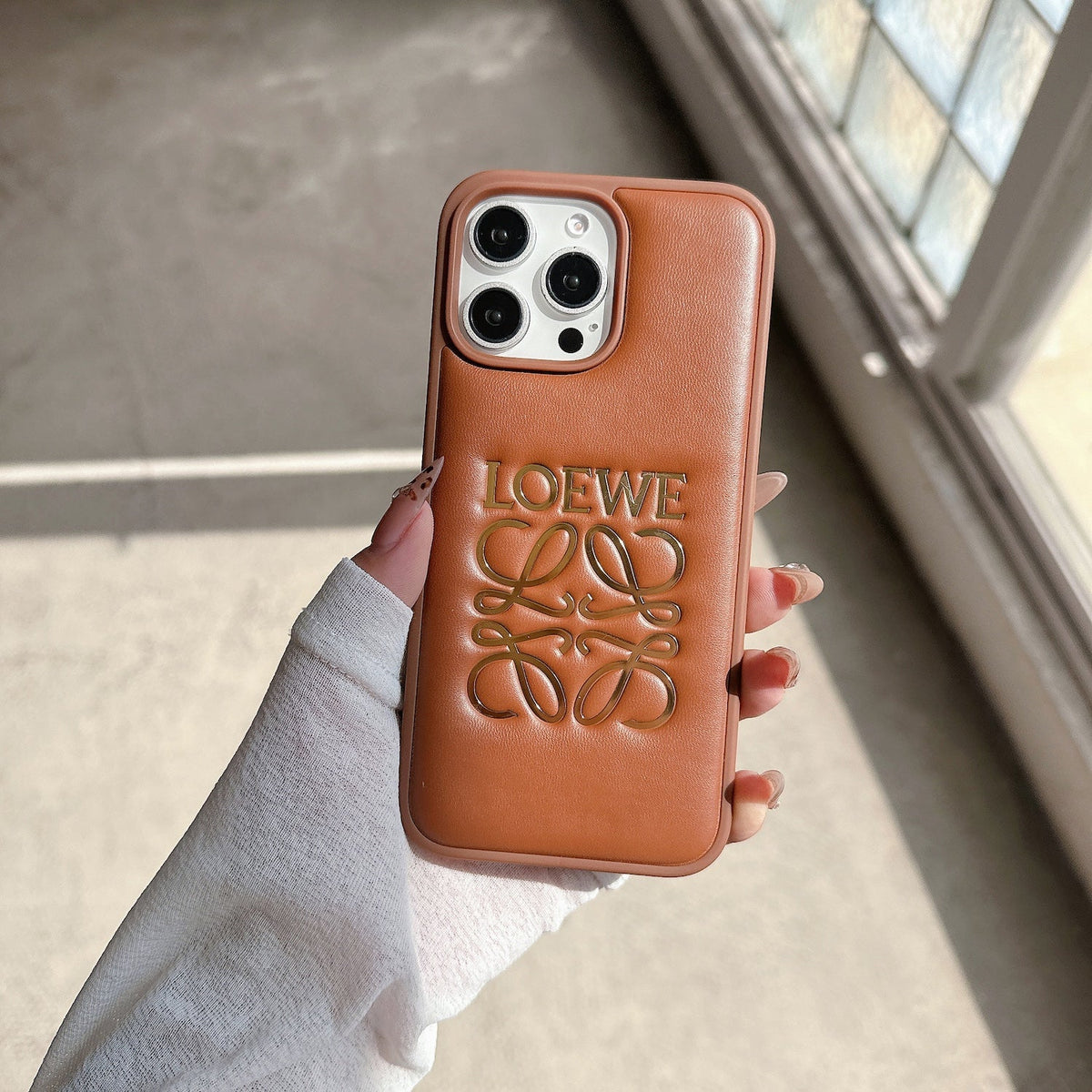 LWE IPHONE CASES LAEATHER
