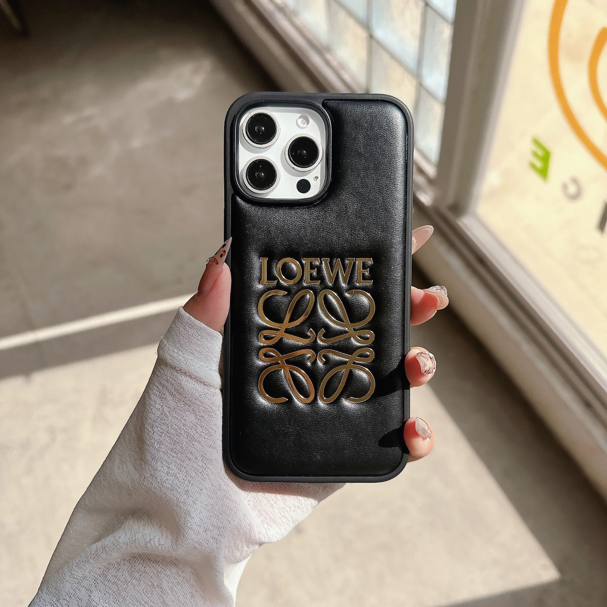 LWE IPHONE CASES LAEATHER